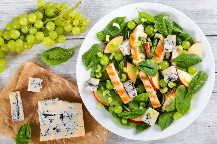 Grilled Chicken Gorgonzola Salad