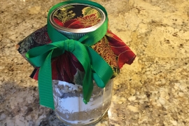 Christimas Cookies in a Jar: A Great Hostess Gift!
